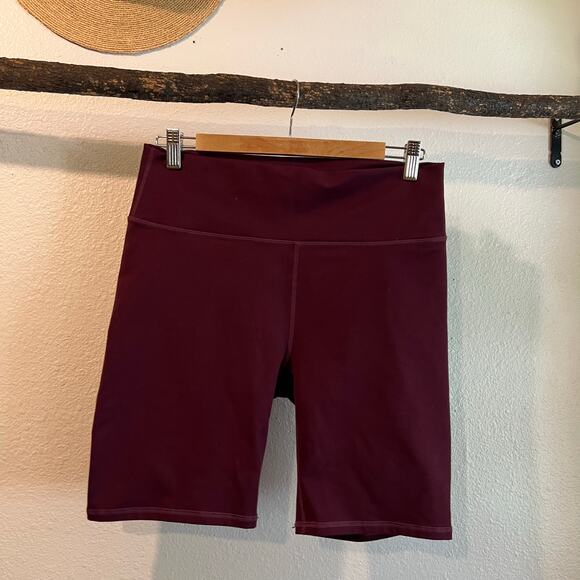 Fabletics Deep Purple Powerhold Inseam 7.5' Mid Rise Biker Shorts Size XL - Picture 1 of 9